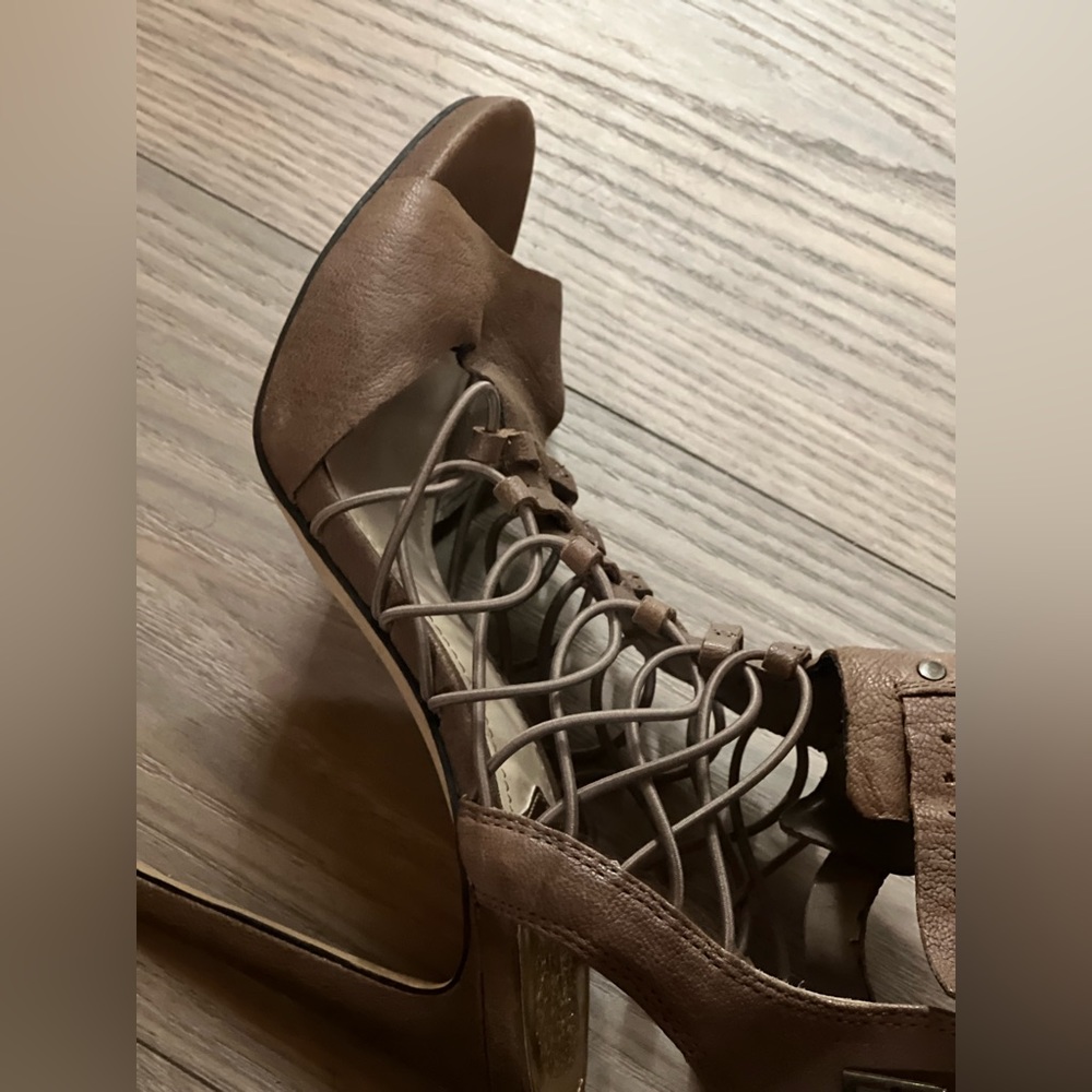 Vince camuto